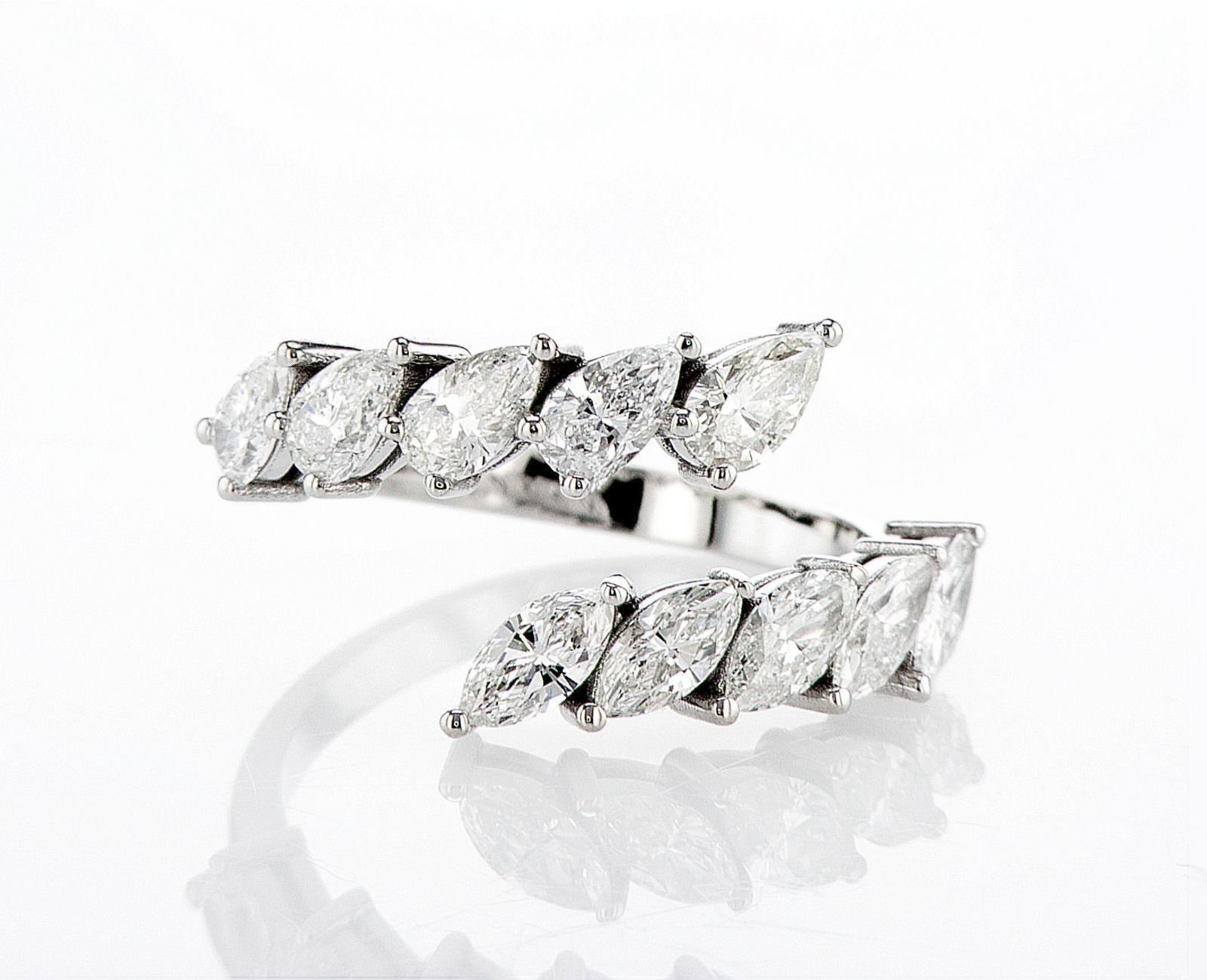 MOR טבעת משובצת טיפות ומרקיזות יהלומים - דגם