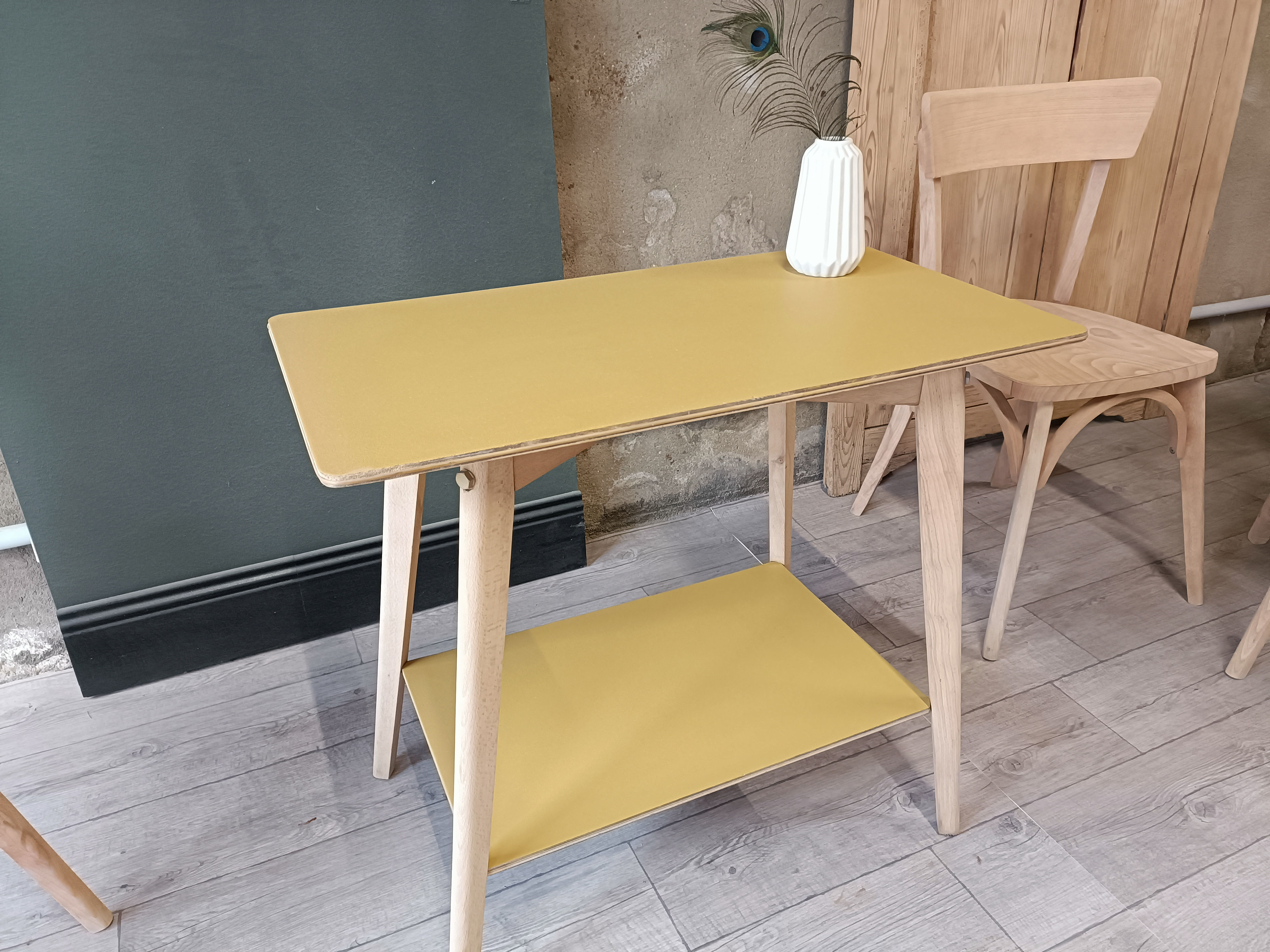 Table d'appoint vintage en bois