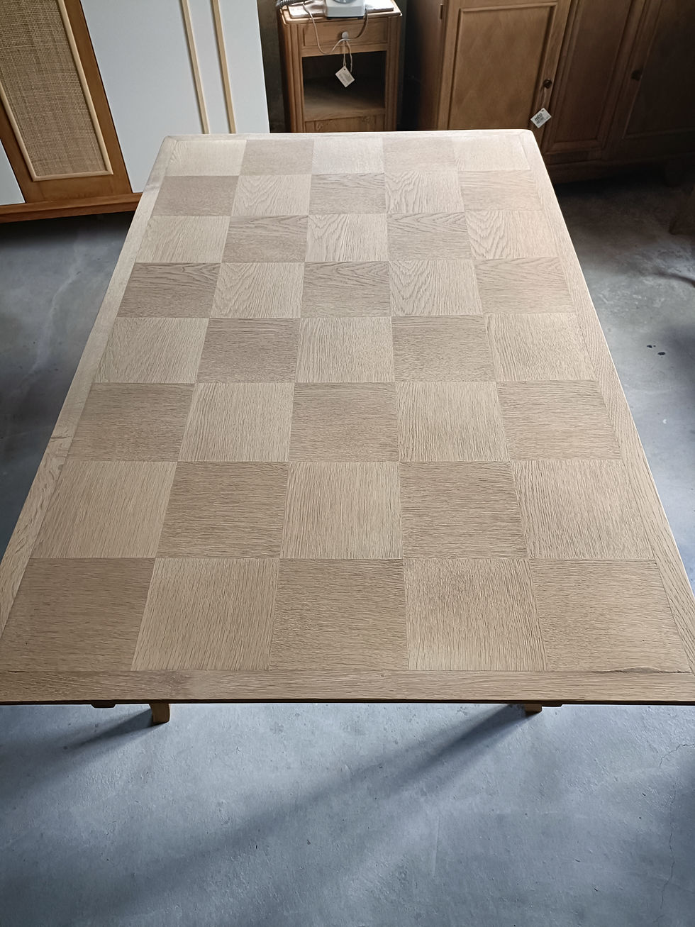 Miniature : Table à manger avec plateau damier