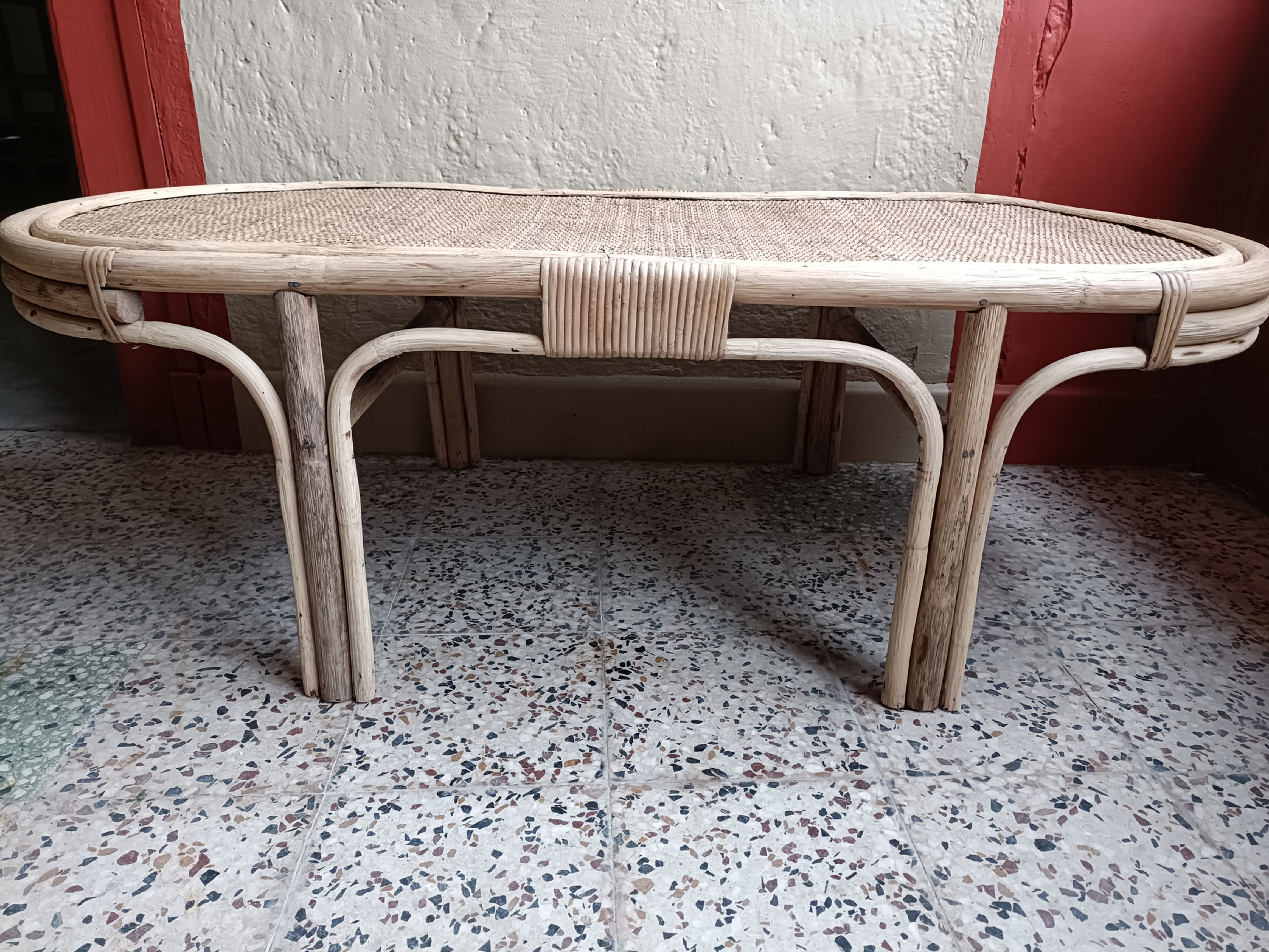 Table basse en rotin