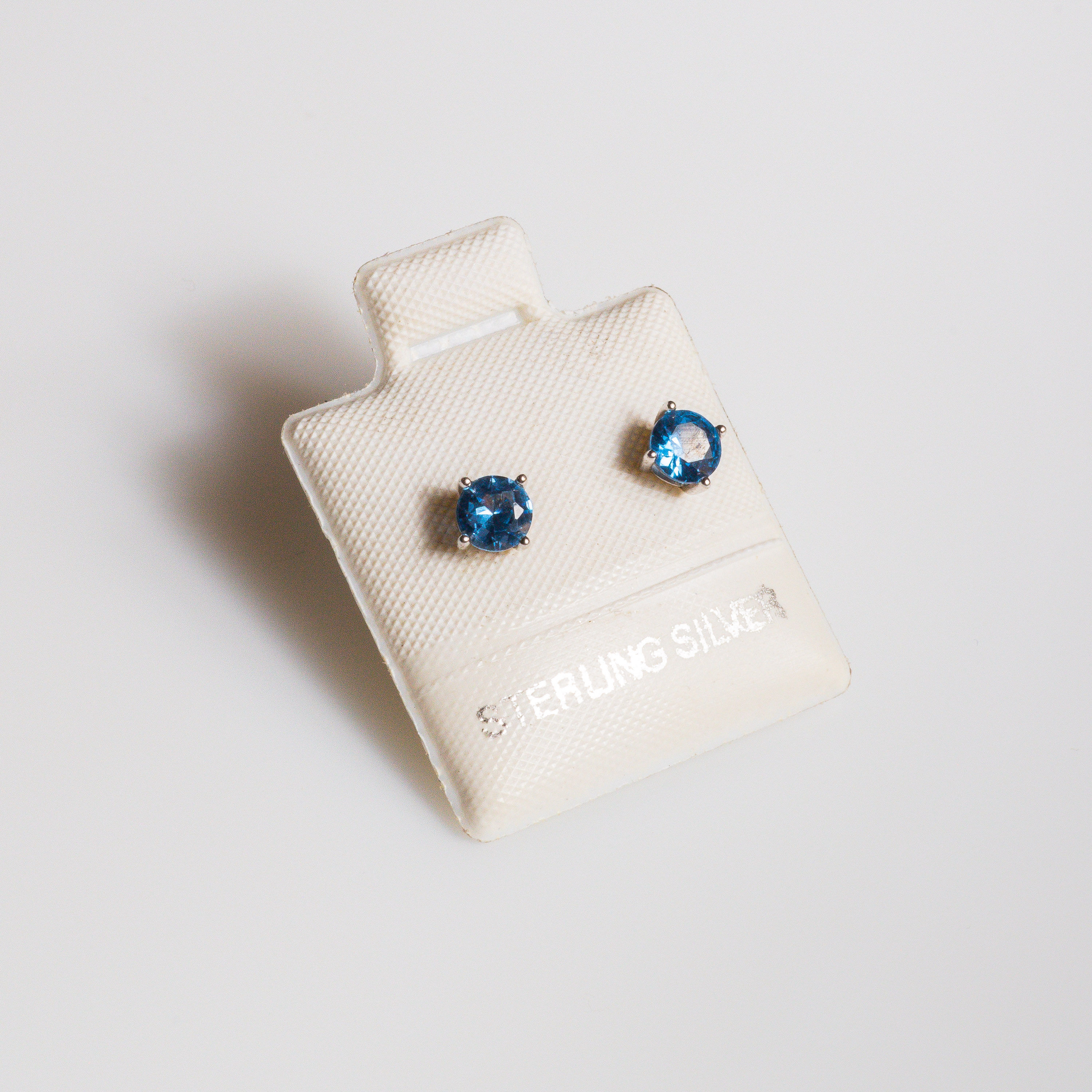 Aretes hipoalergenicos