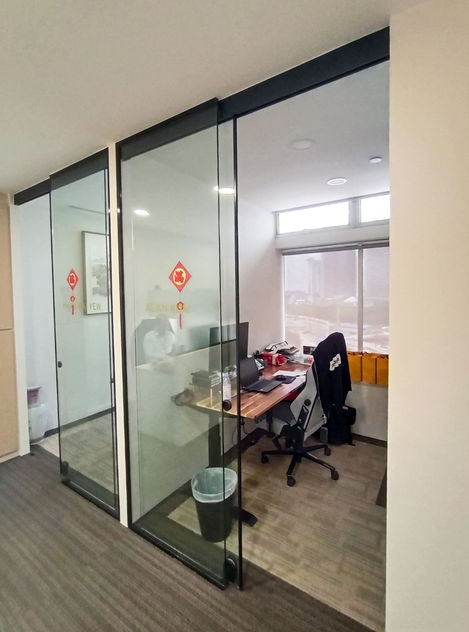 Glass Partition Walls in Office