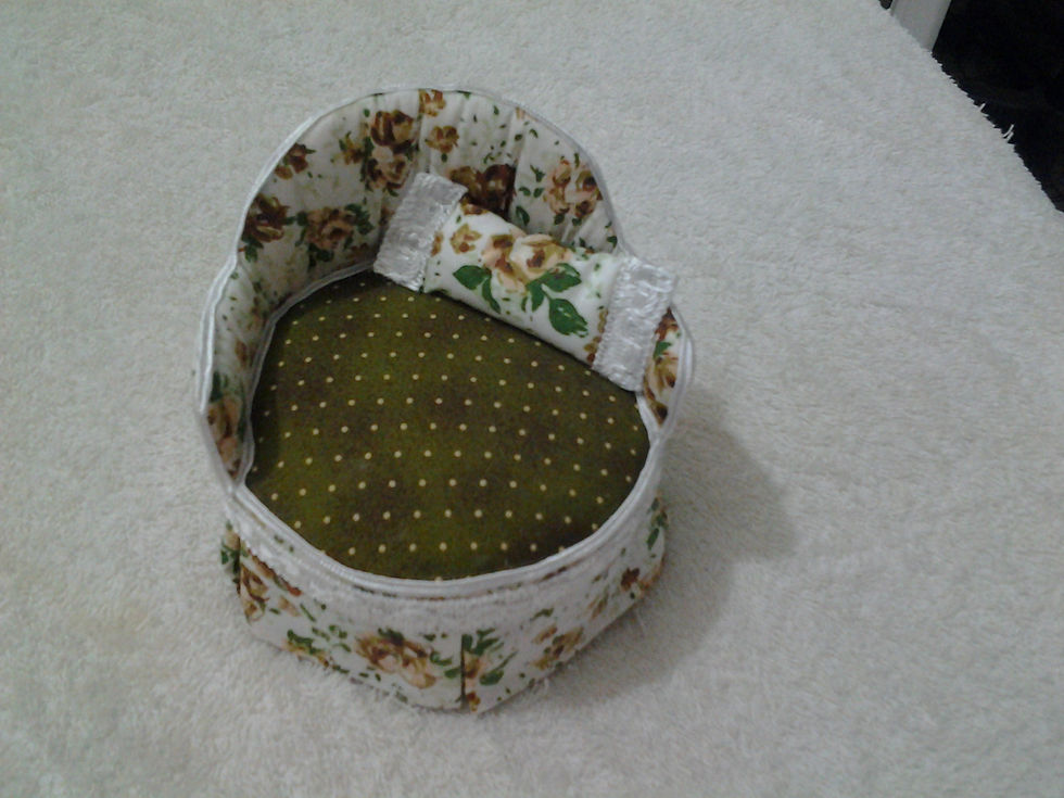 Poltroninha verde floral