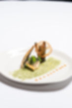 Scaloppa di Pescato su Spuma di Broccoli
