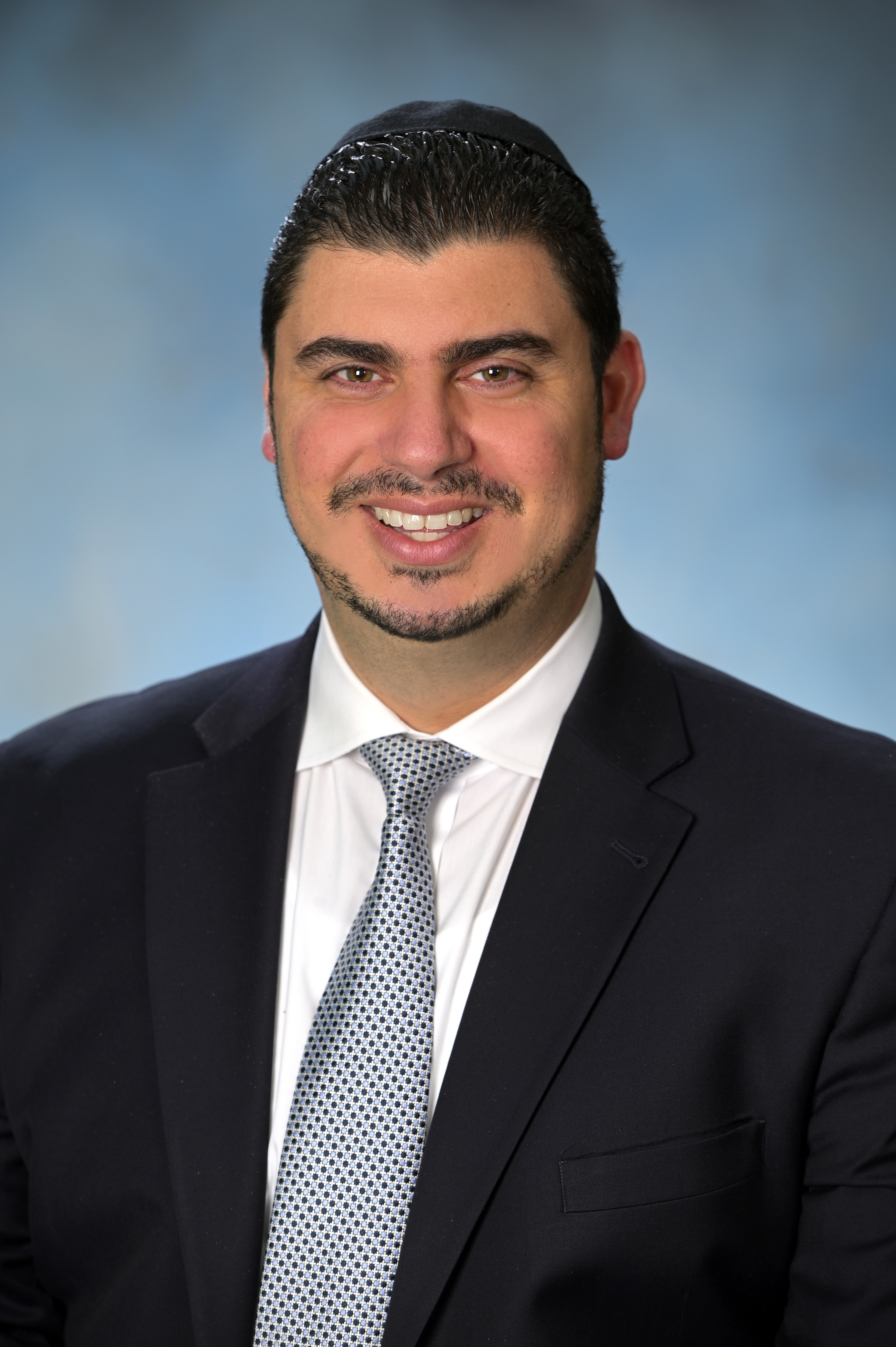 Guttman Headshot photo 2021.jpg