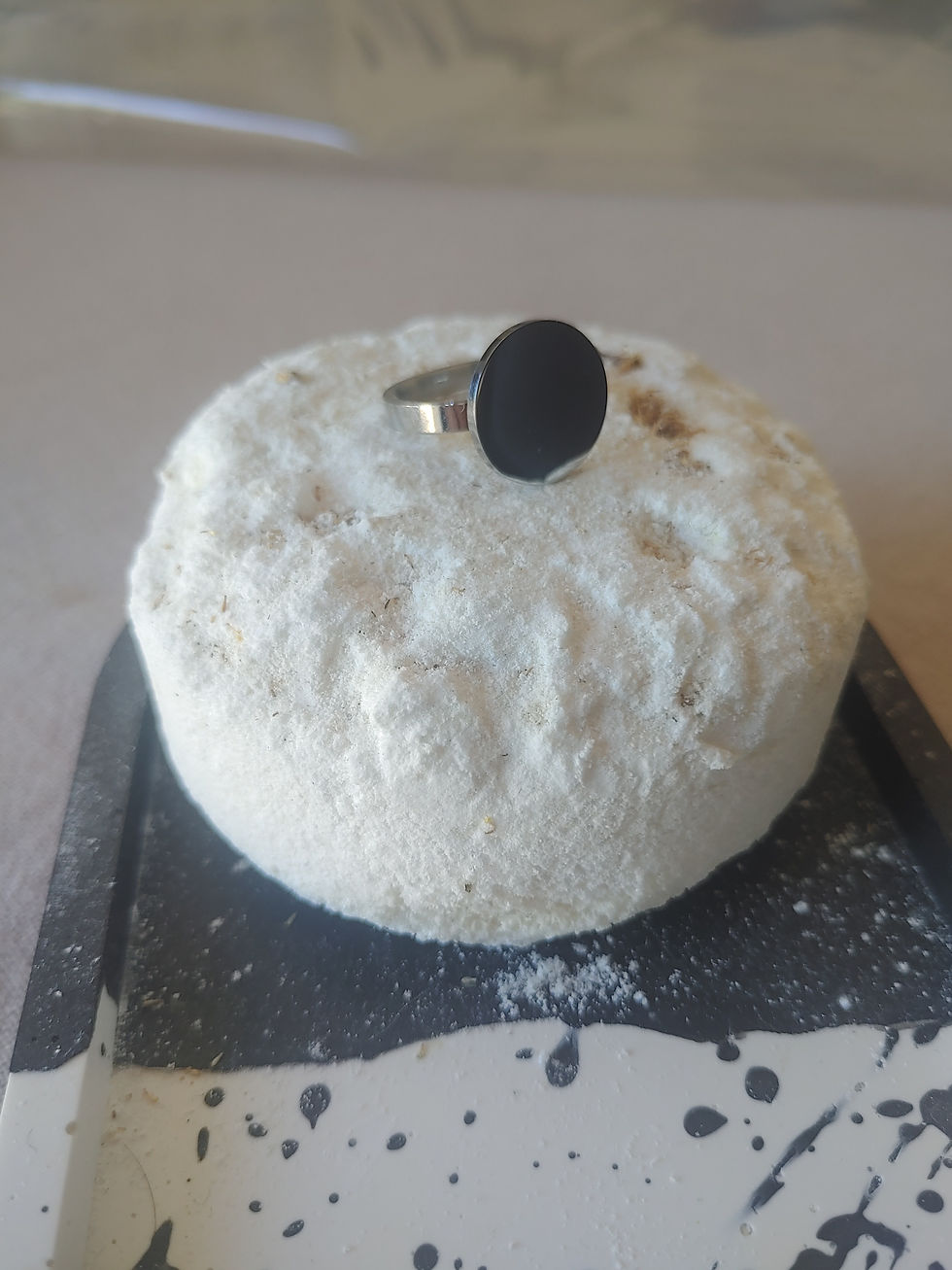 Thumbnail: Oretro Signia Ring