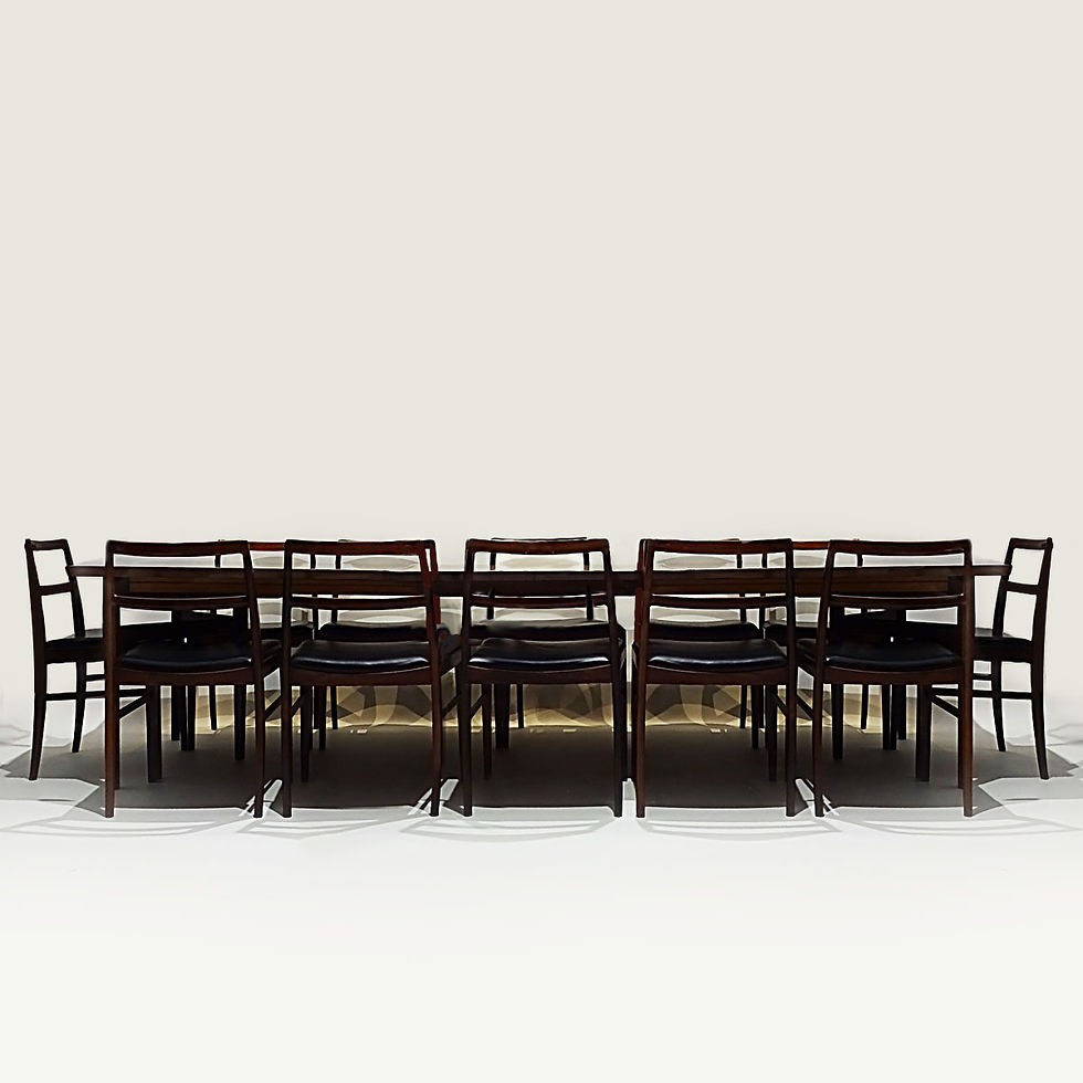 Thumbnail: Arne Vodder dining set