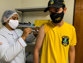 Agentes da SMTT Arapiraca recebem 2ª da vacina contra a Covid-19