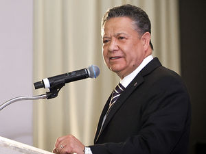 Junto a la CMIC, Julio Menchaca fortalece infraestructura de Hidalgo