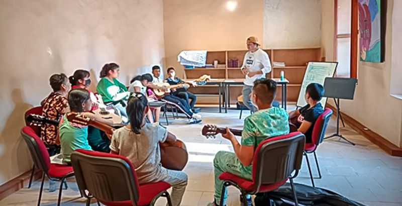 infancias y adolescencias recibirán educación musical gratuita.