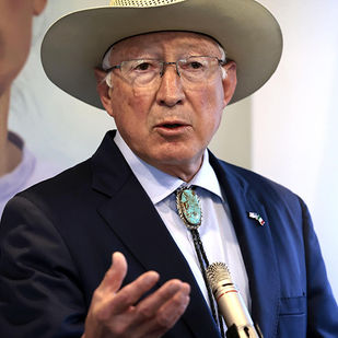Ken Salazar buscó cuatro veces a López Obrador tras la captura del "Mayo" Zambada