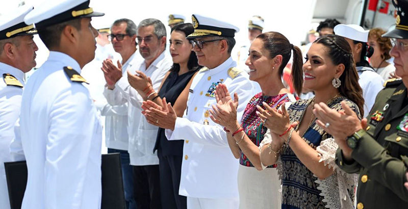 Realiza Sheinbaum homenaje a cadetes del buque Escuela Cuauhtémoc.