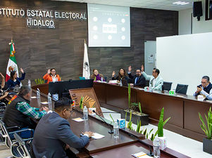 IEEH otorga incentivos al personal del Servicio Profesional Electoral Nacional.