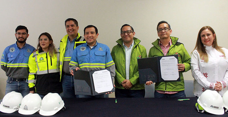 Firman convenio UTMZ y la empresa Cementos Fortaleza.