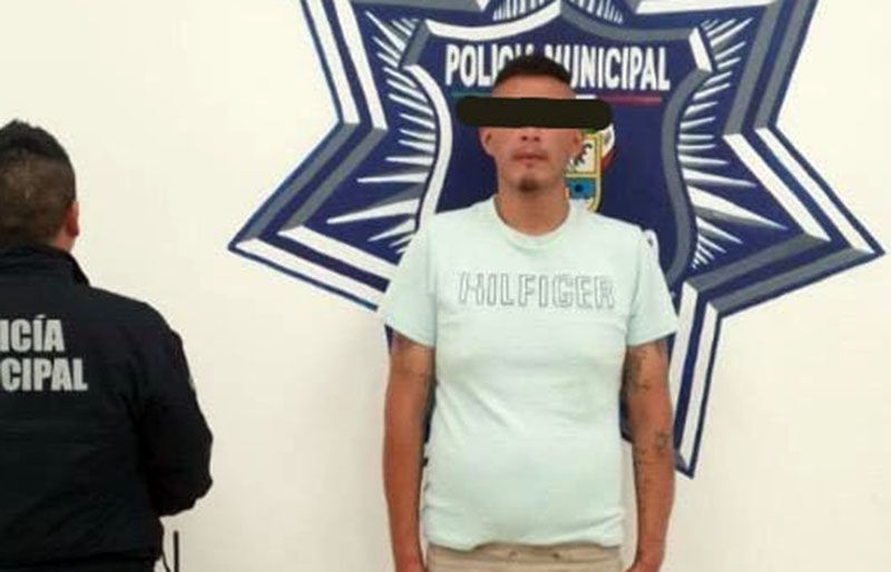 Persona relacionada con robo de vehículos es detenida por policía municipal de Tulancingo