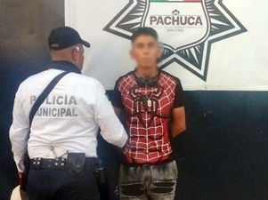 La SSPTyV de Pachuca intervino a una persona por pintas en bancas