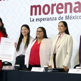 Exsenadora Andrea Chávez arremete contra Maru Campos tras registro de aspirante