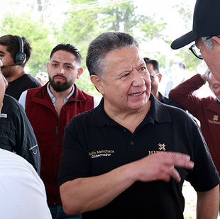 Menchaca Salazar regresa a Eloxochitlán con las Rutas para la Reconstrucción