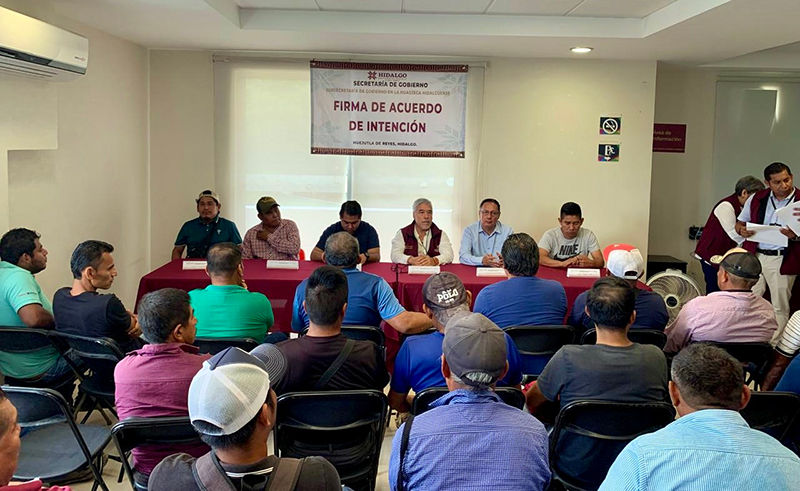Carpinteros y productores de carbón firman acuerdo con Segobh