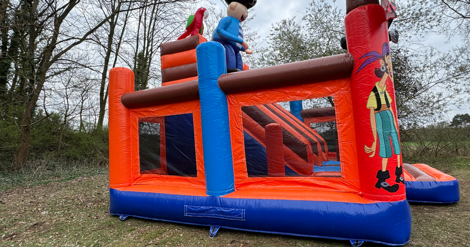 Profi Hüpfburg Pirateninsel mieten leihen Bielefeld NRW OWL  Herford Spenge Bad Salzuflen Rheda-Wiedenbrück Detmold Lage Löhne Bünde Minden Osnabrück Borgholzhausen