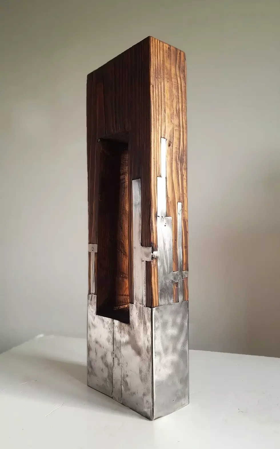 La Porte by Jérôme Poumes side