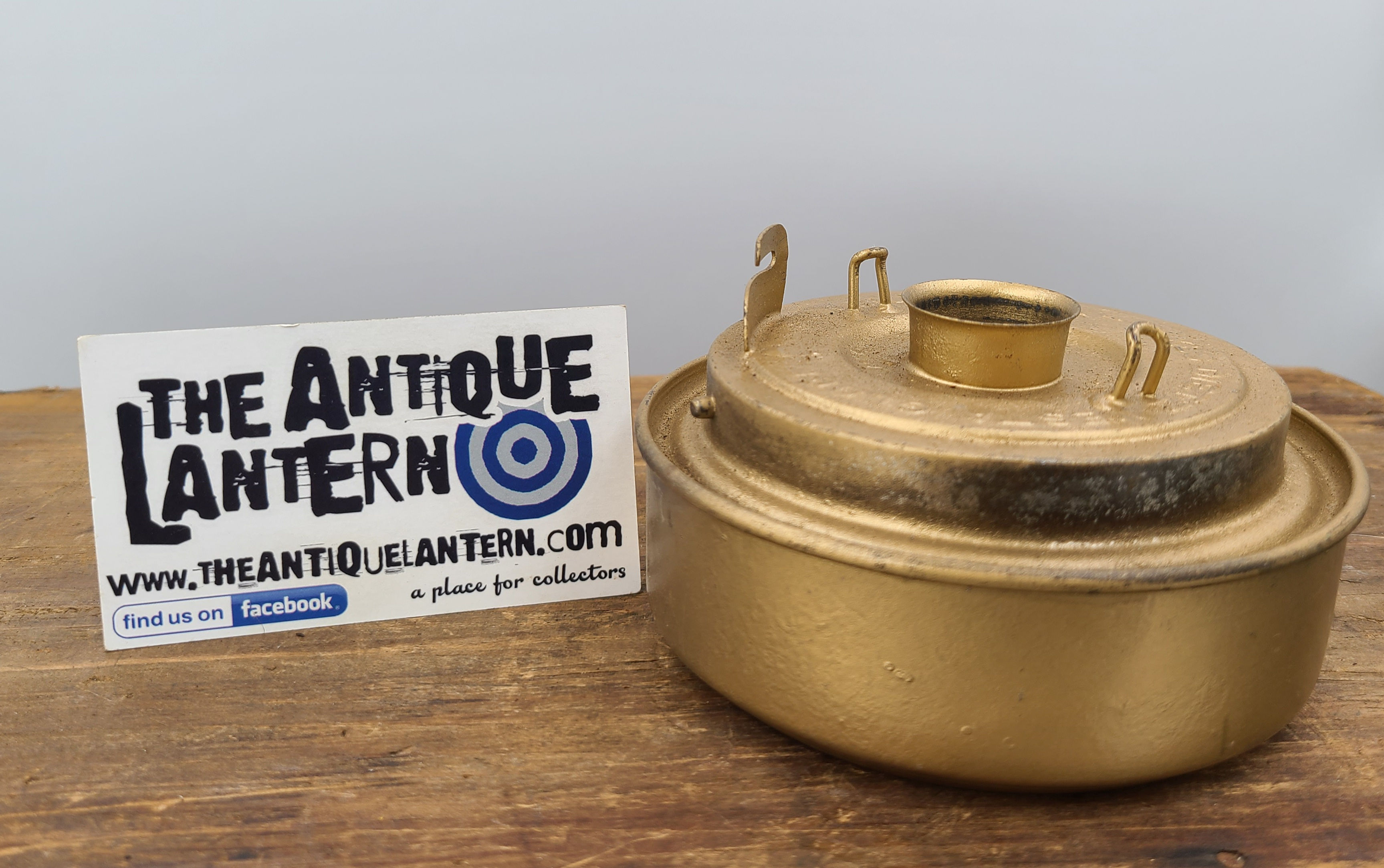 DIETZ Lantern Vesta RAILROAD Fount smooth TALL side 