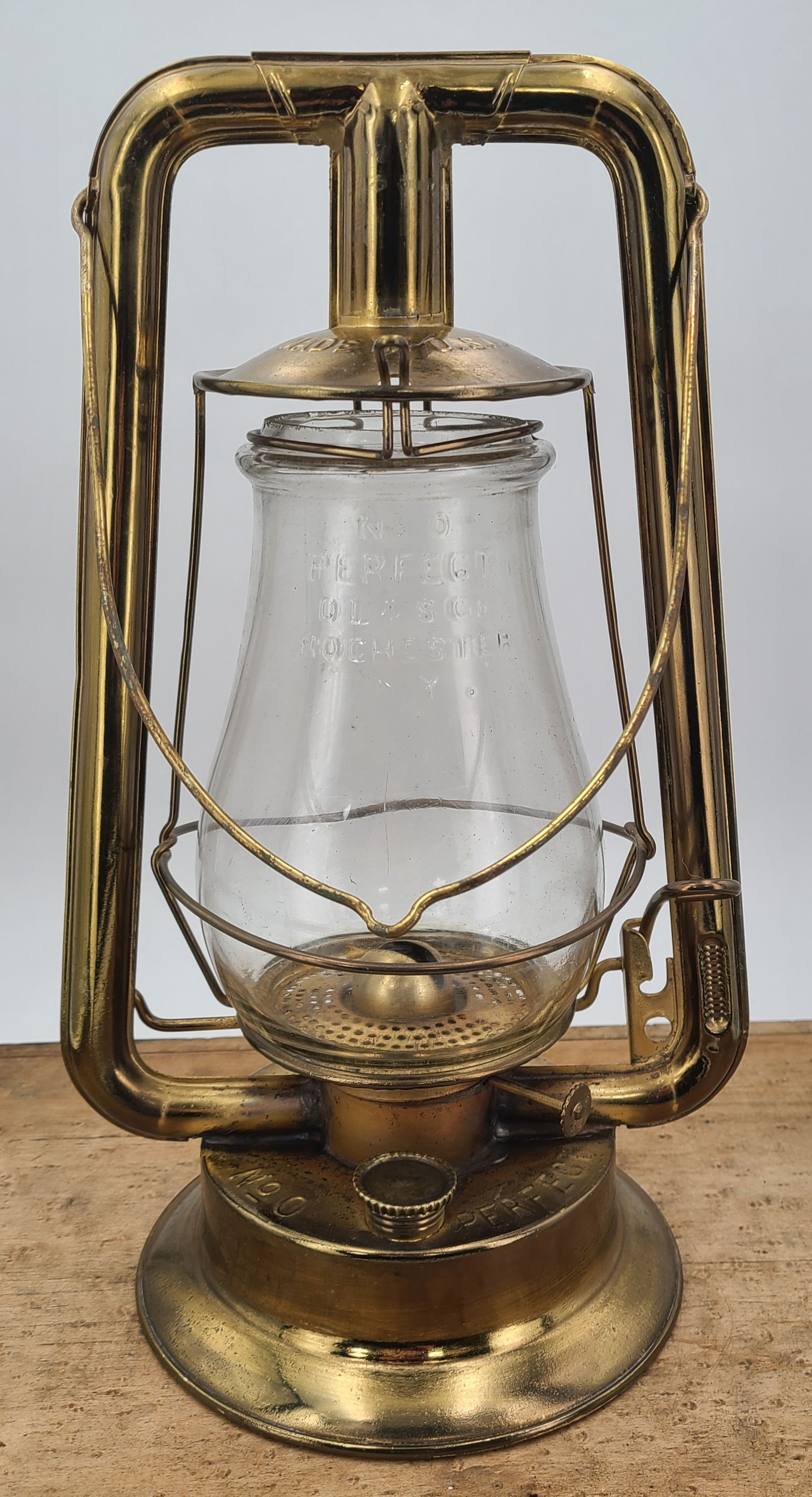 Defiance Lantern & Stamping  Co. No.0 Perfect  (BRASS)