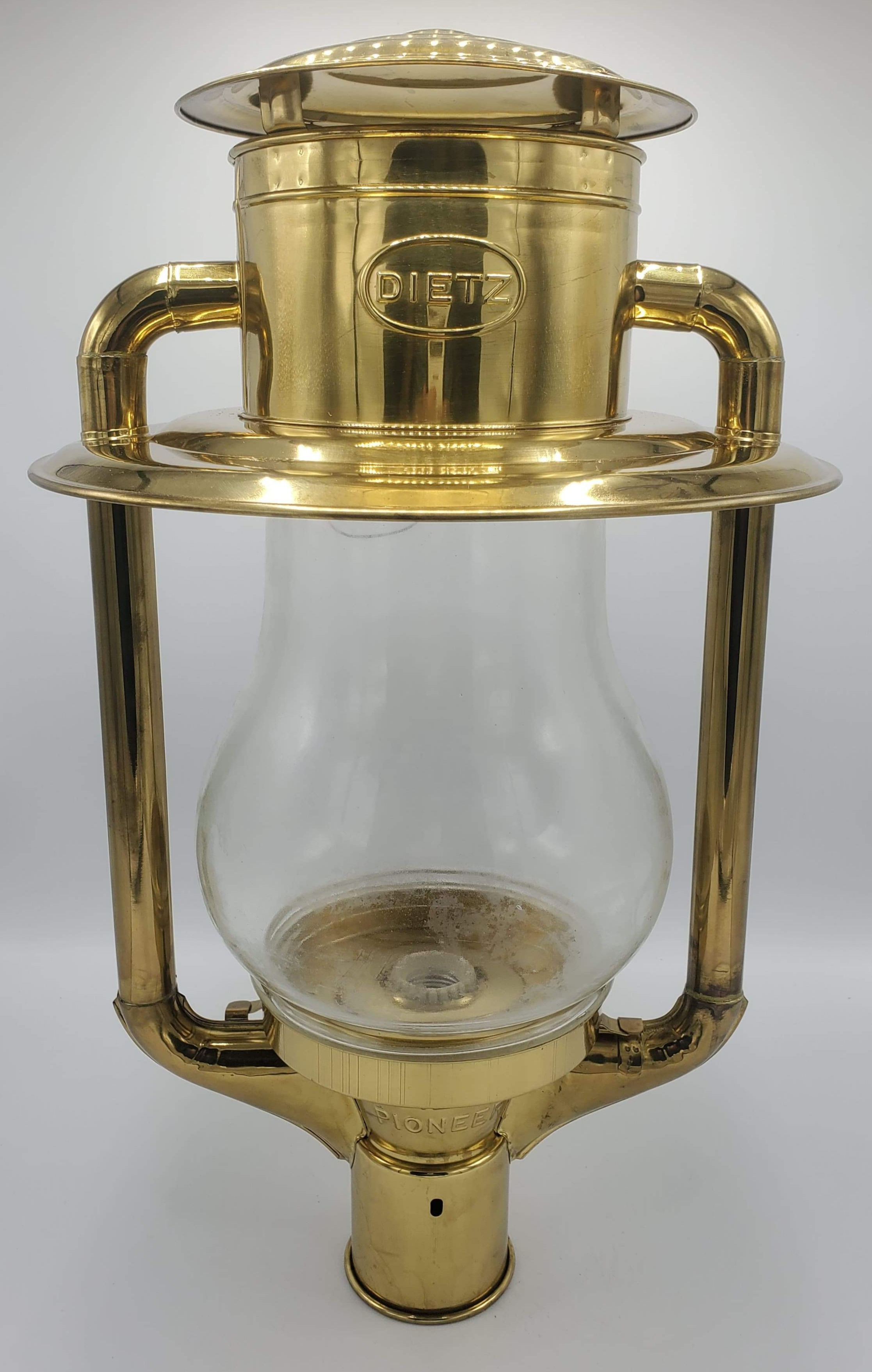 R.E. Dietz Co. Brass pioneer ( electric version ) New old stock 