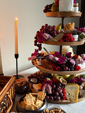 Tafel met bruidstaart van kaas