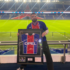 Eingerahmtes PSG-Trikot