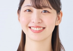 女性