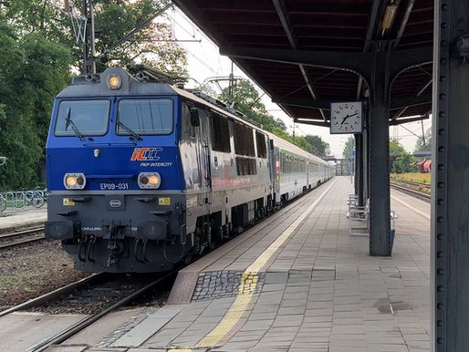 Śmiertelny wypadek w Miękini. Pociągi jechały objazdem przez ,,Nadodrzankę"
