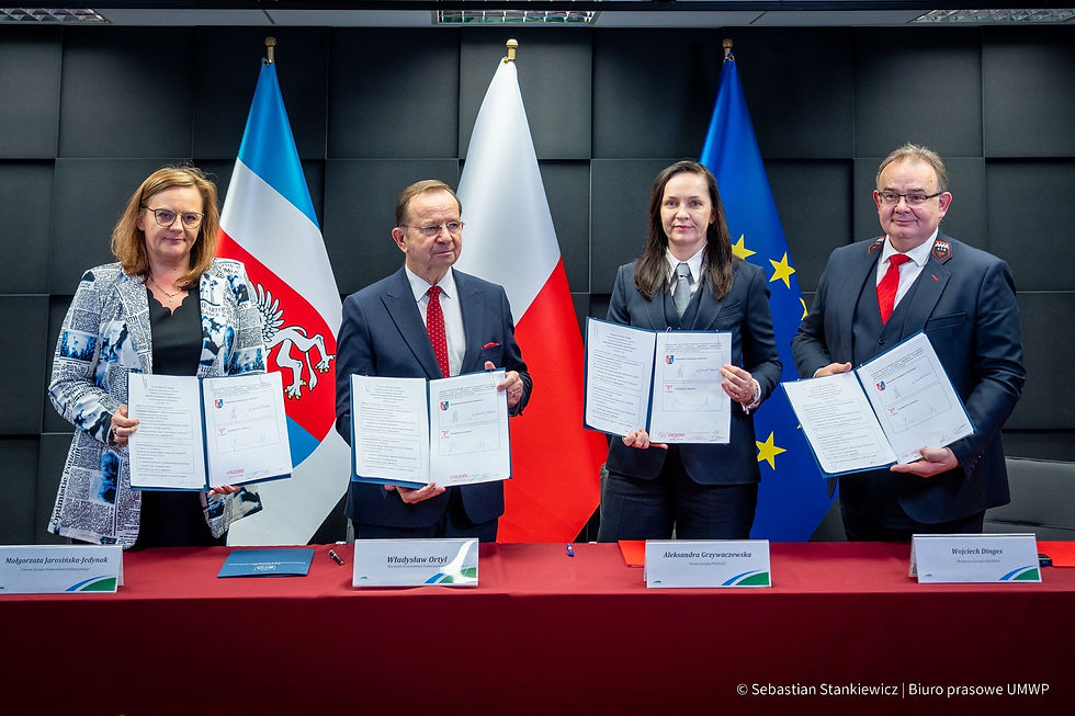 Podpisanie umowy na świadczenie usług przewozowych