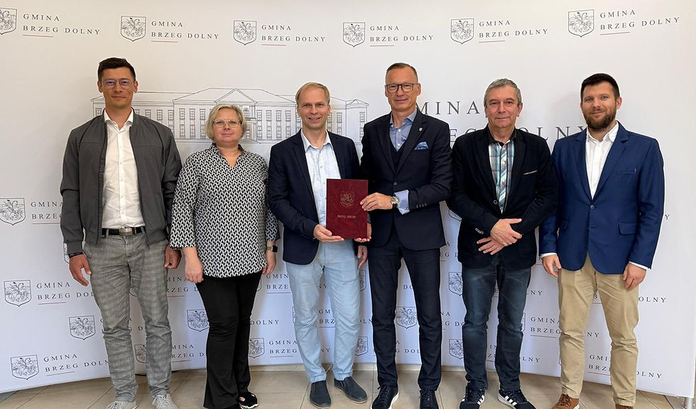 Podpisanie umowy na budowę boiska przy ZSP nr 2