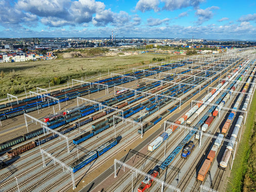 Kolej połączy porty na Bałtyku. PLK i Port Gdańsk podpisali porozumienie