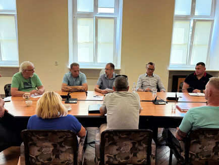 Hulajnogi, wraki i za wąskie drogi dla straży. Brzeg Dolny mierzy się z nowymi problemami