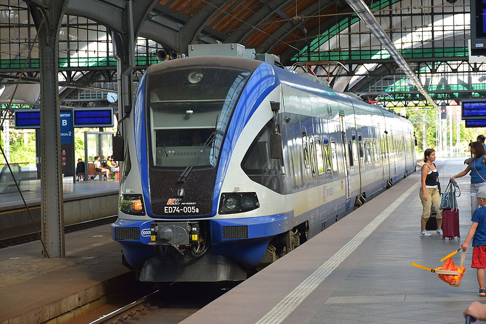 ED74-005 na dworcu Wrocław Główny