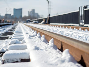 Zima na torach. Jak PLK przygotowały tory kolejowe na trudne warunki?
