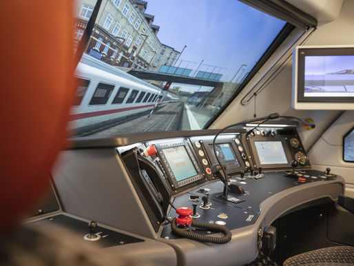 Przyszłość kolei w rękach młodego pokolenia. POLREGIO kształci maszynistów