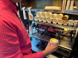 RegioJet to "największa kawiarnia na torach". Przewoźnik wprowadza nowości dla pasażerów