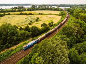 Połączenie zakładów PKP Cargo S.A. ma poprawić wydajność i obniżyć koszty
