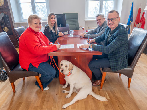 Lala melduje gotowość do pracy. Umowa na dogoterapię dla dzieci podpisana