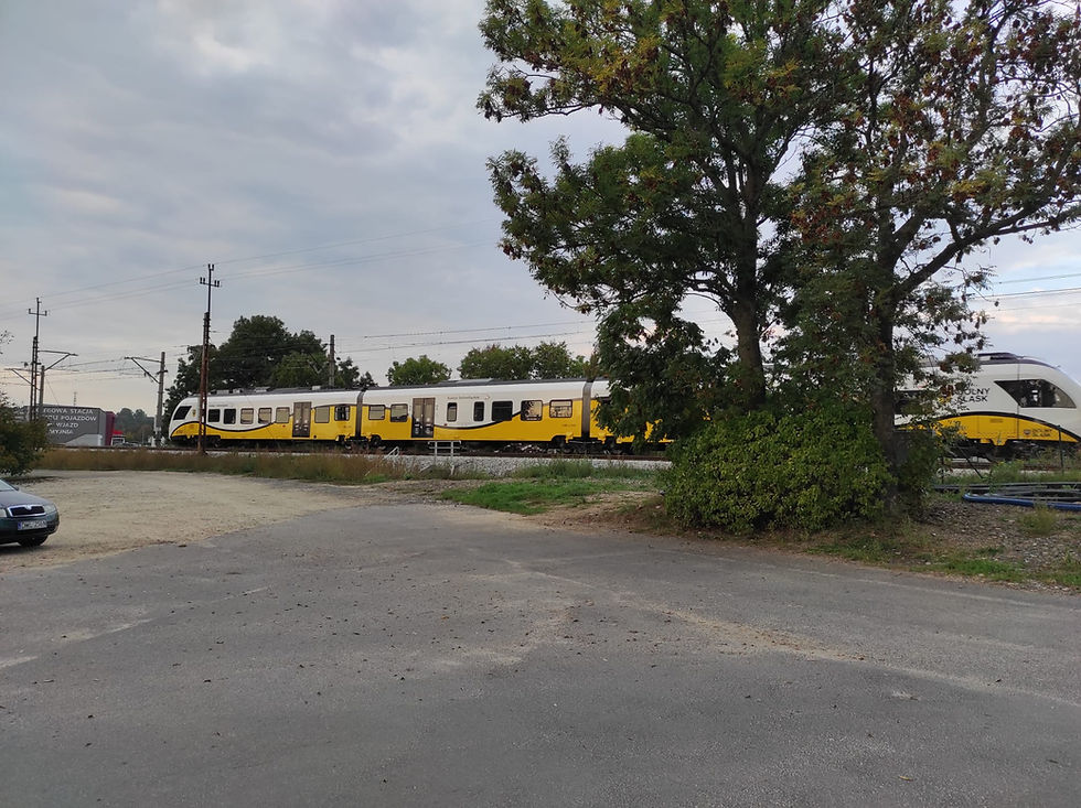 Okolice przejazdu kolejowego na osiedlu Fabrycznym