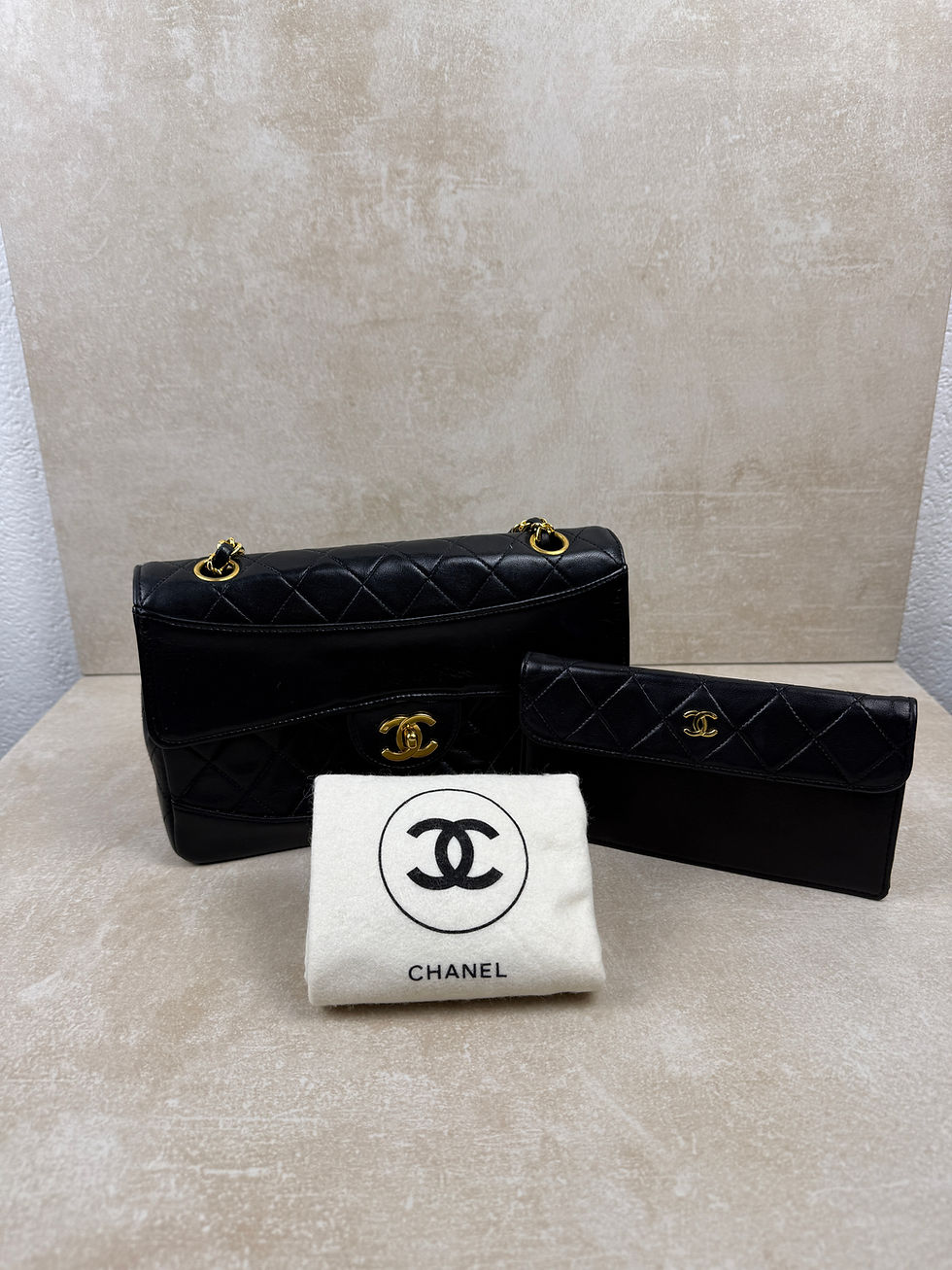 Thumbnail: Vintage CHANEL Matelasse Chain Shoulder Bag