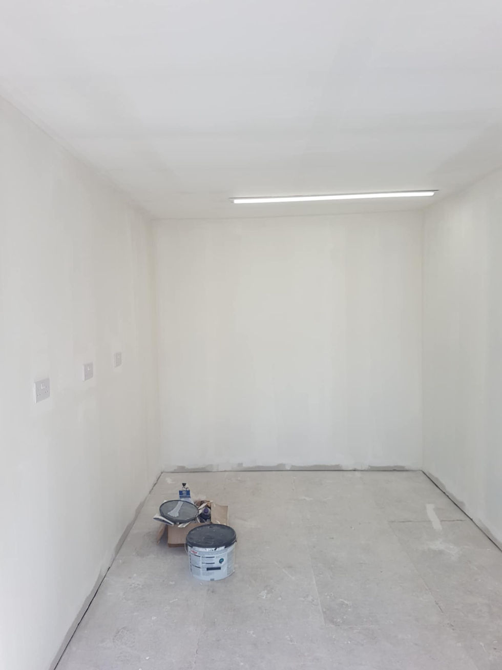 Freshly painted room, ready for decorating