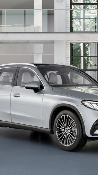 Mercedes-Benz GLC 300 4MATIC em vista externa com pacote AMG Line, rodas de 20 polegadas e design atualizado