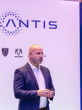 Herlander Zola, presidente da Stellantis para a América do Sul, fala durante coletiva de imprensa sobre a chegada da marca chinesa Leapmotor ao Brasil.