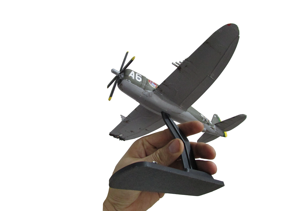 Miniatura: Miniatura Avião P-47D Thunderbolt "A6" Senta A Púa 1ºgavca 1:44