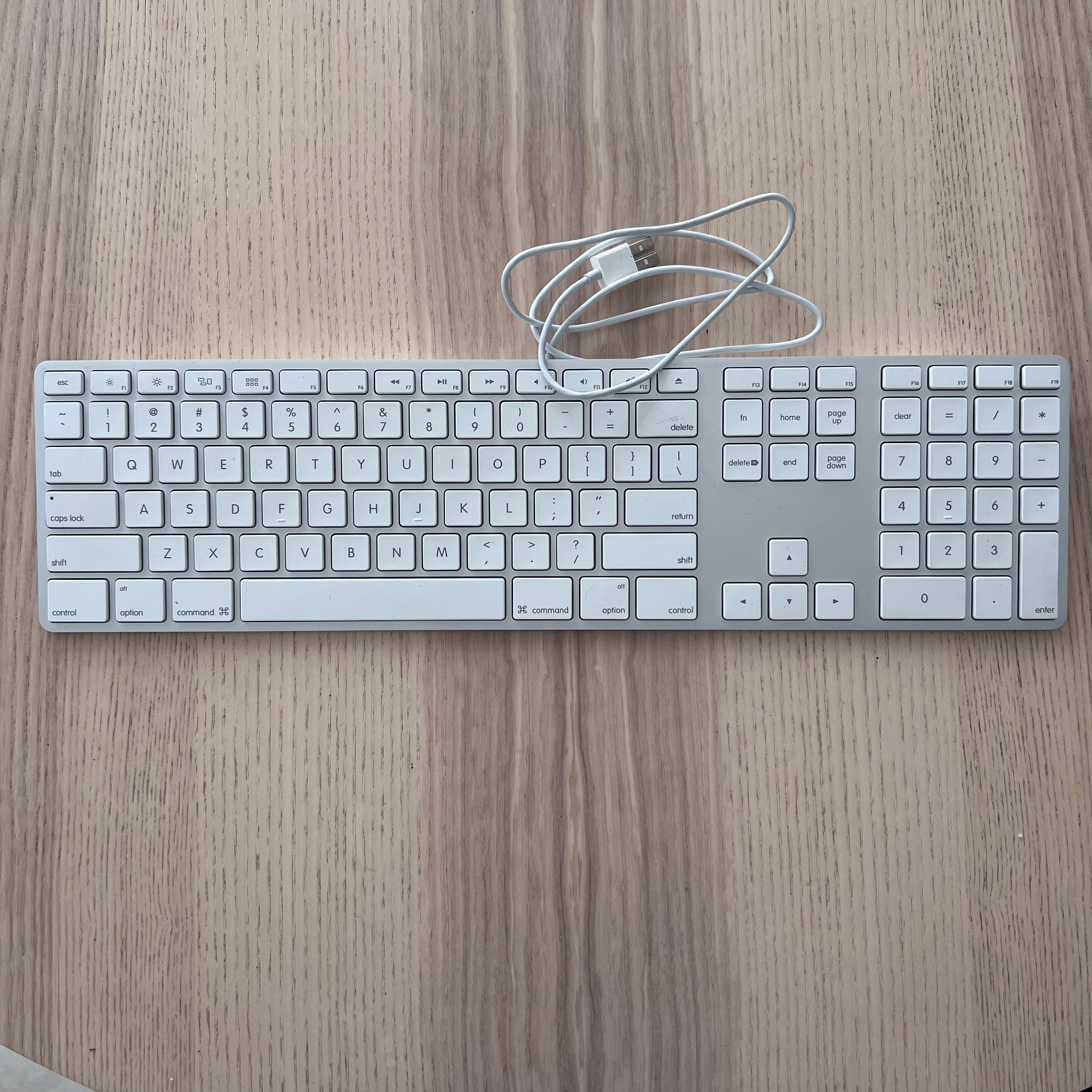 Apple teclado cableado con Num pad