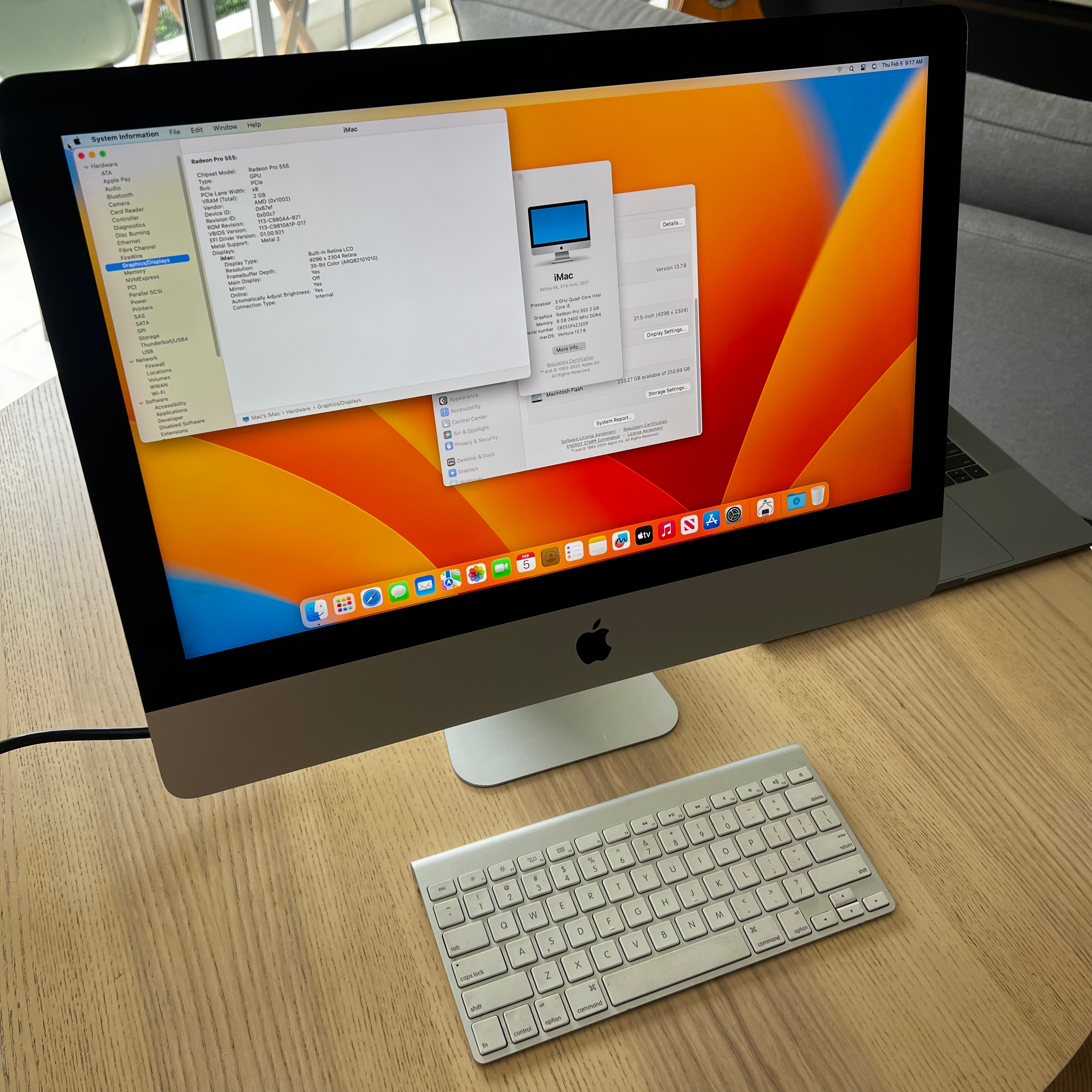 iMac 2017 21.5" 4K 8gb RAM 256 SSD y Teclado inalámbrico